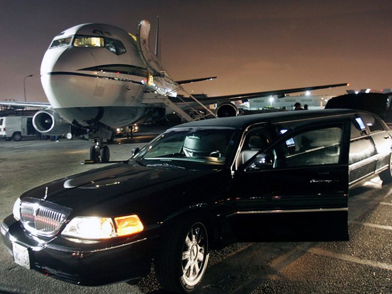 Limo Service to Logan Airport